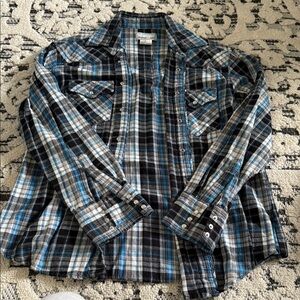 Wrangler Blue and Black Plaid Casual Shirt